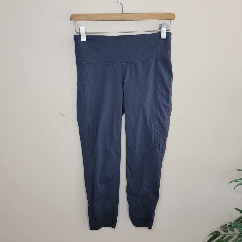 Athleta | Chaturanga Capri Crop Leggings in Gray Size Small